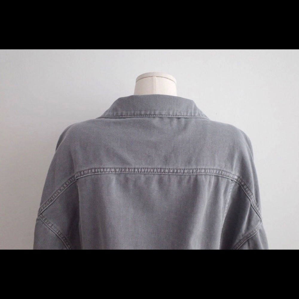 Cropped denim jacket - Picture 8 of 9